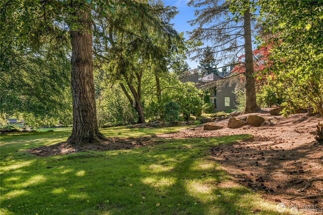 Building Photo - 6236 137th Pl NE