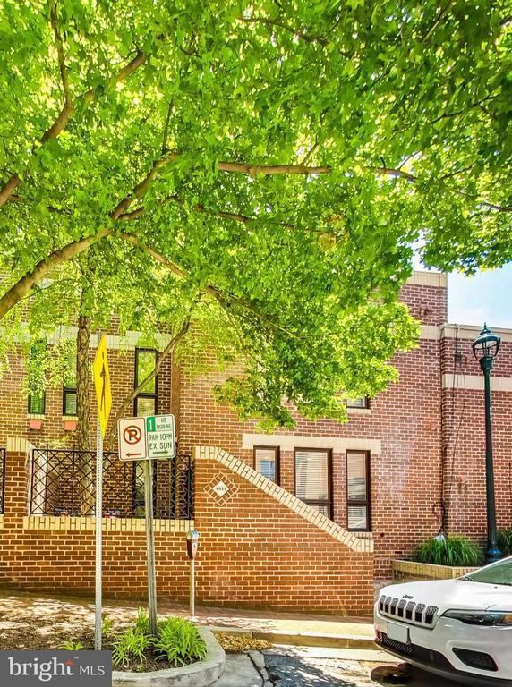 Building Photo - 4814 Hampden Ln