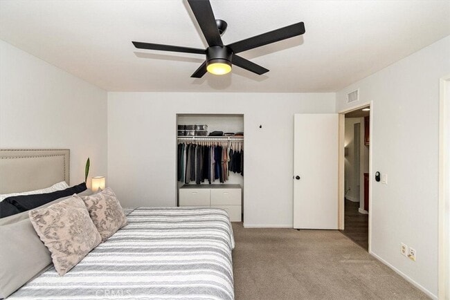 Building Photo - 11043 Country View Dr