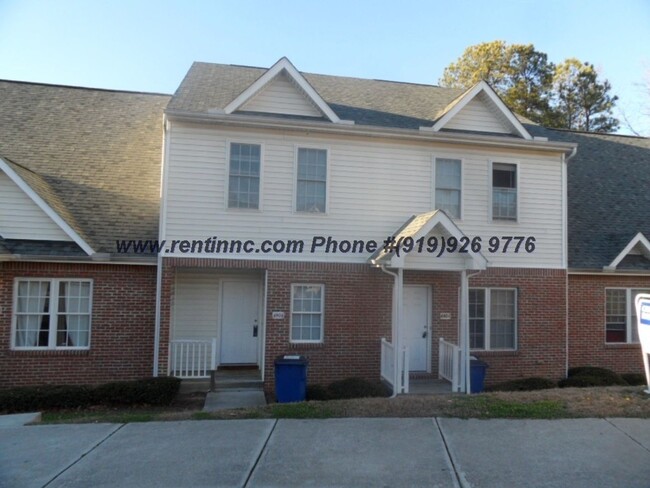 Primary Photo - 2 Bed 2.5 Bath Townhouse in N. Raleigh nea...