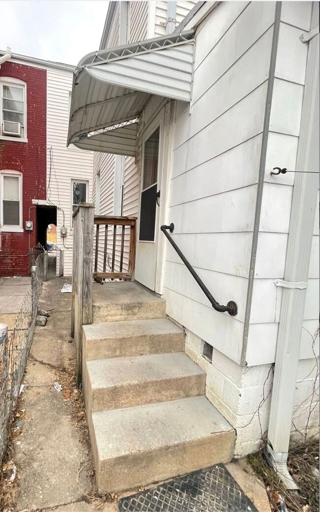 Building Photo - 3 Bed/ 1 Bath Home for Rent-237 N. Sherman St., York, PA