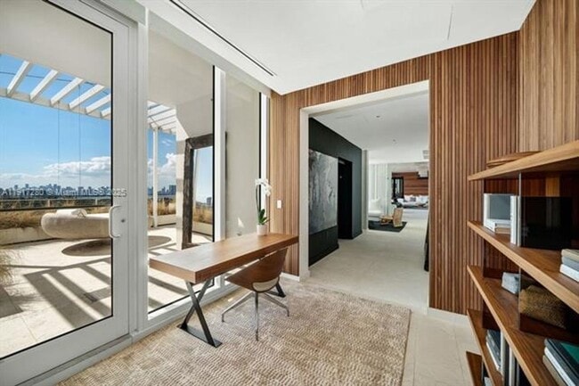 Building Photo - 4701 Meridian Ave