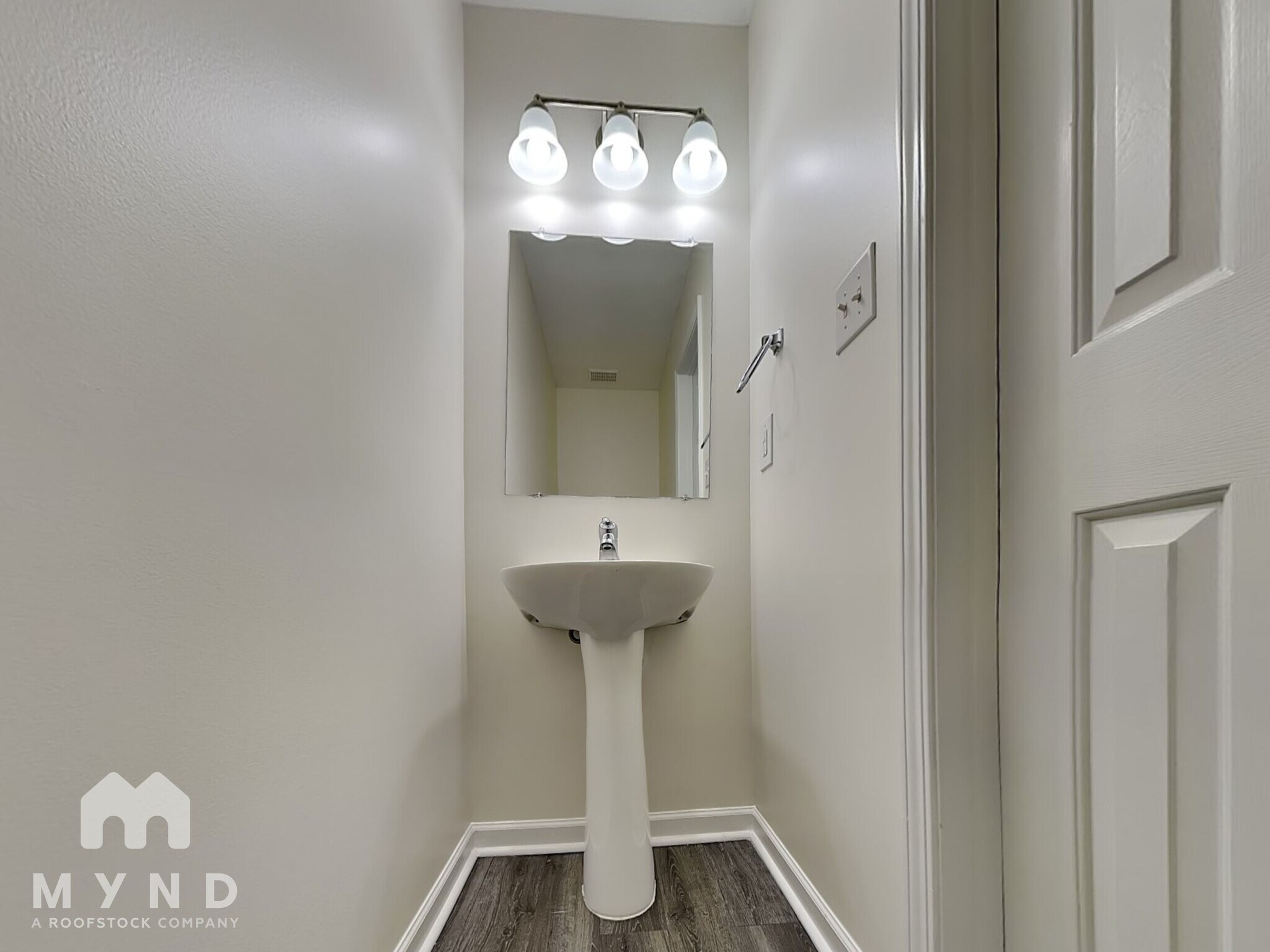 Building Photo - 106 Walford Park