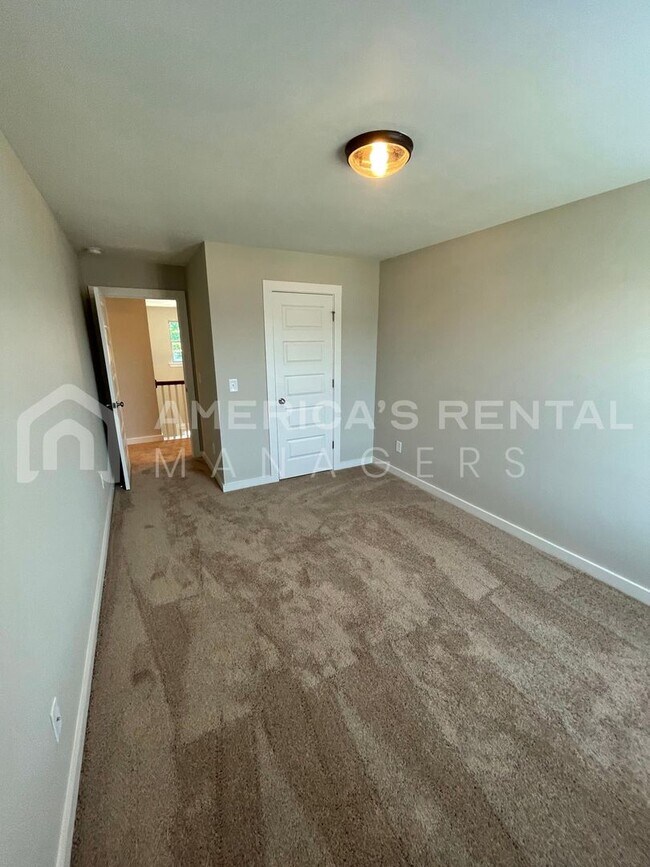 Building Photo - 286 Shiloh Creek Dr