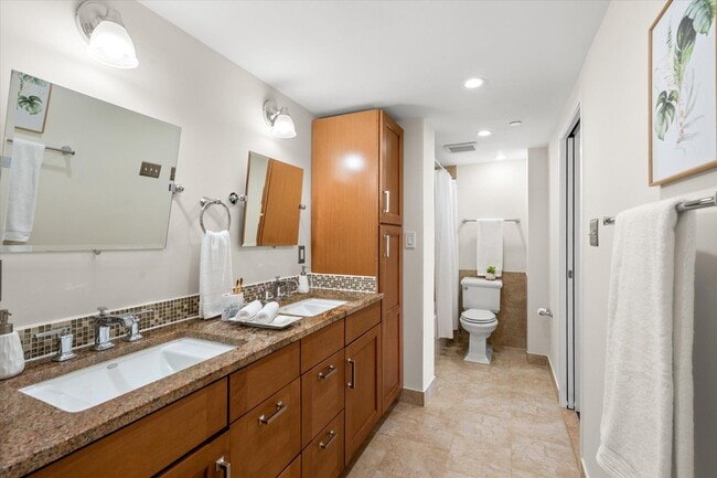 Building Photo - 1530 Key Blvd