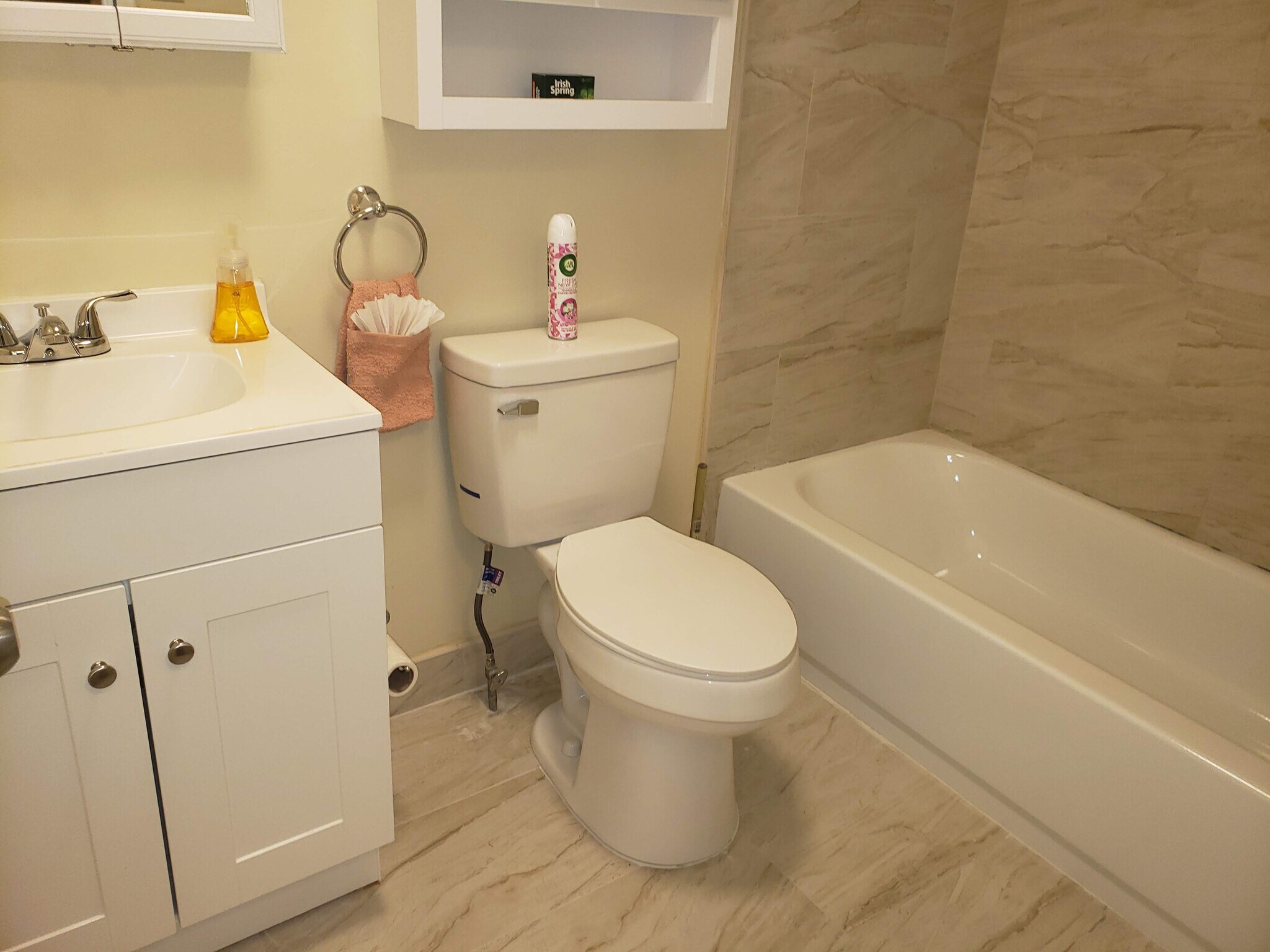Bathroom - 1115 Thomas Rd