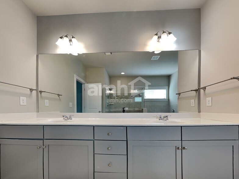 Building Photo - 199 High Trail Pass