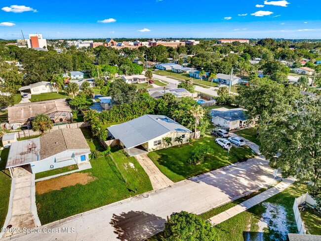 Building Photo - 2917 Rollins St