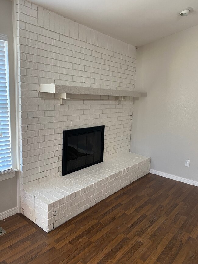 Building Photo - 2817 E El Paso St