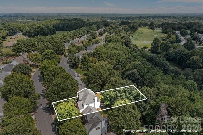 Building Photo - 12428 Willingdon Rd