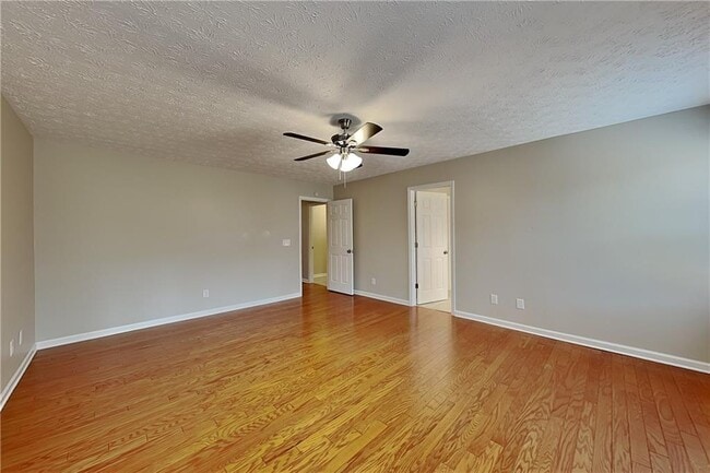 Building Photo - 139 Autumn Creek Dr