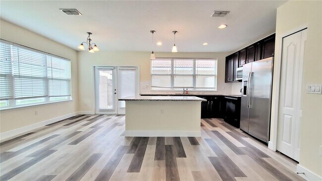 Building Photo - 3118 Camino Real Dr N