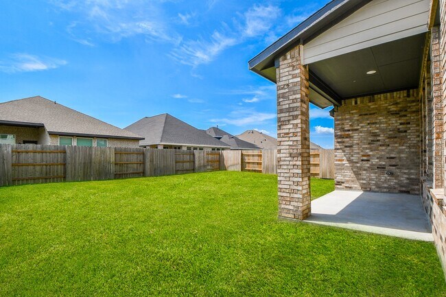 Building Photo - 7711 Pale Petunia Trl