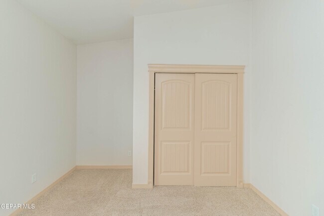 Building Photo - 5349 Jose Duran Ln