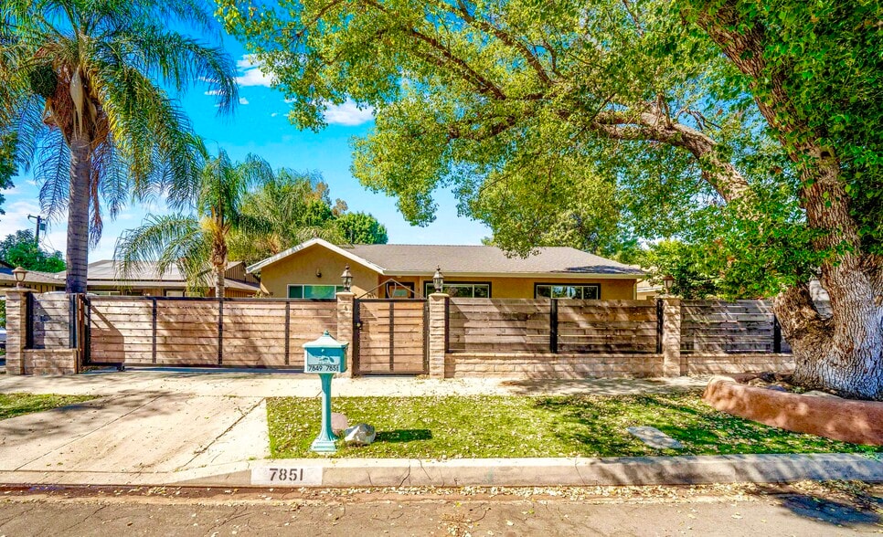 Building Photo - 7851 Texhoma Ave