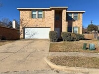 Building Photo - 3625 Clydesdale Dr