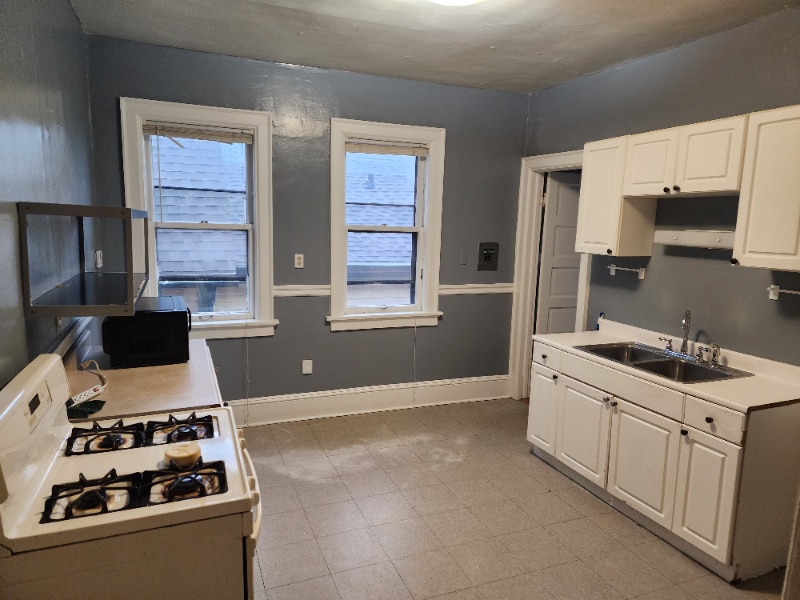 Building Photo - 832 E Clarke St