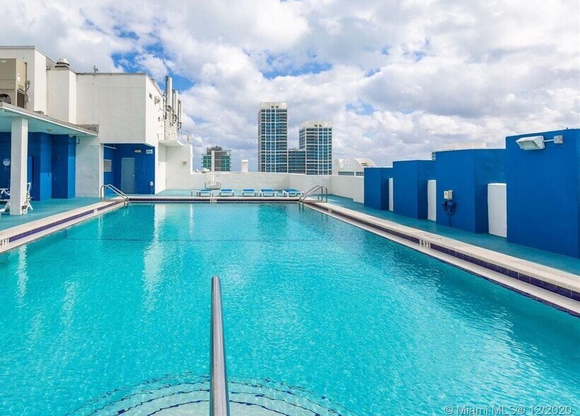 Building Photo - 401 69th St