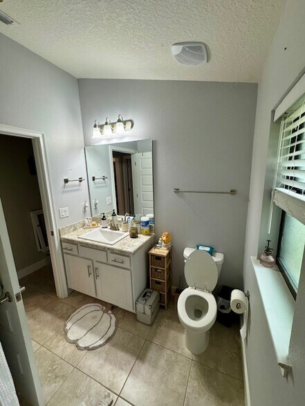 Building Photo - 9302 46th Ct E