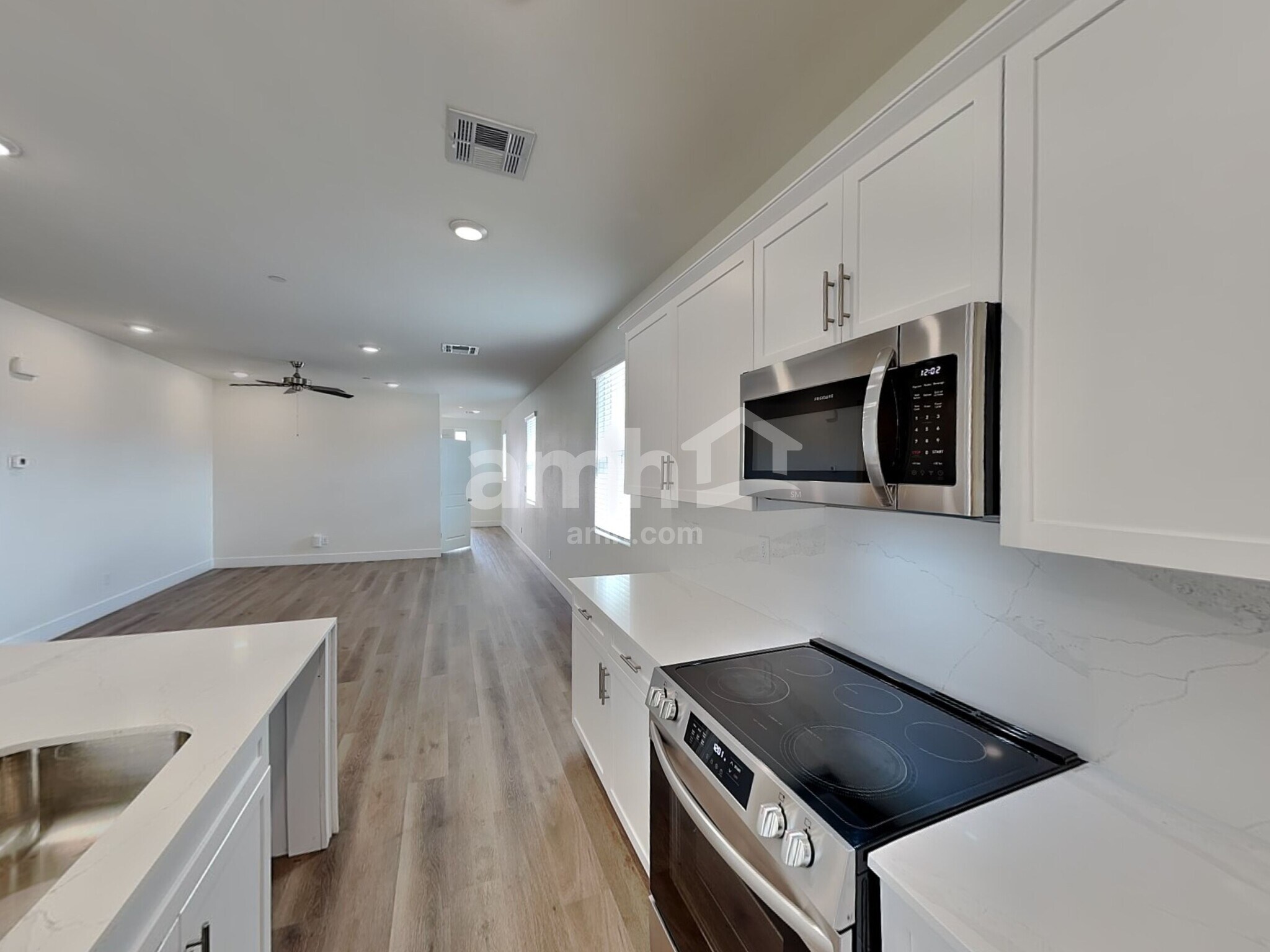 Building Photo - 541 Sacred Lotus Pl