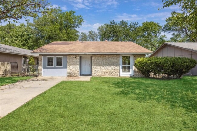 Primary Photo - 4704 Lambs Ln