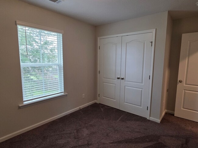 Building Photo - 57 Oakmont Dr