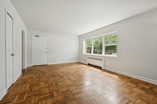 Building Photo - 205 Custer Ave