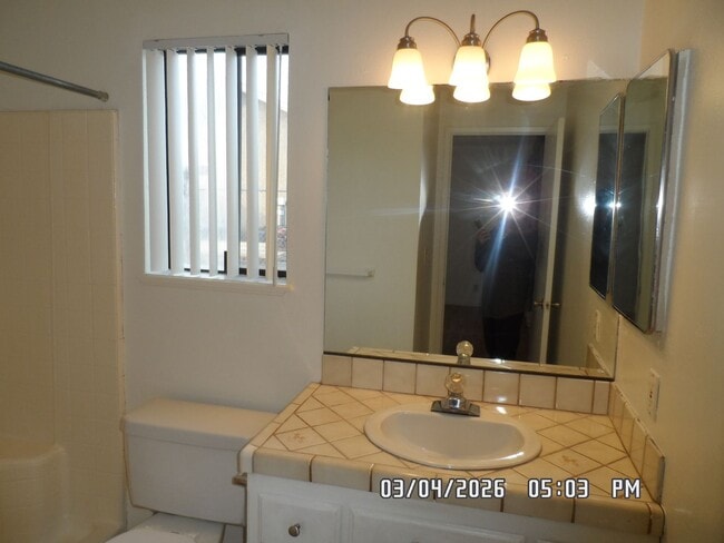 Building Photo - 3 Bedrooms, 1.75 Bathrooms, 2 Car Garage, Fully Fenced, Central Air & Heat, Large Lot, Wood Flooring