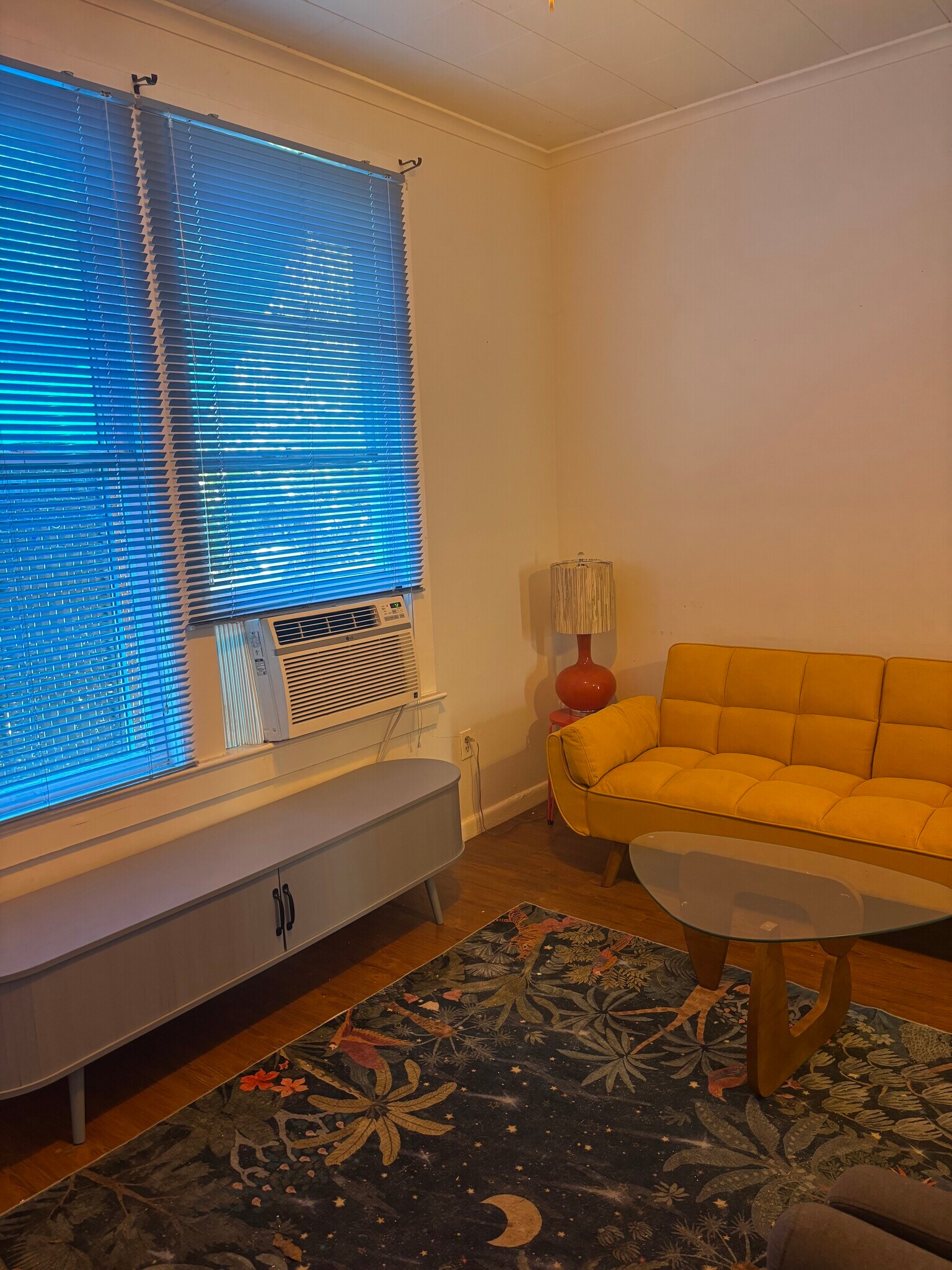 Building Photo - 825 Eaton St