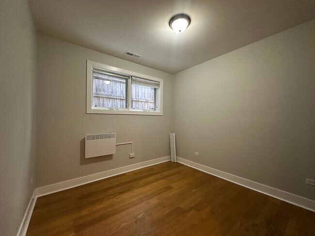 Building Photo - 1263 N Honore St
