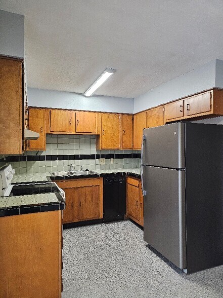 Building Photo - 1200 Faith Dr