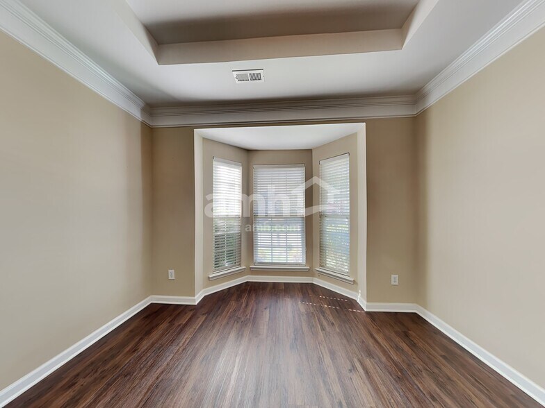 Building Photo - 4131 Crestview Place Dr
