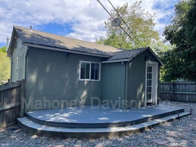 Building Photo - 5702 Hatchery Ct