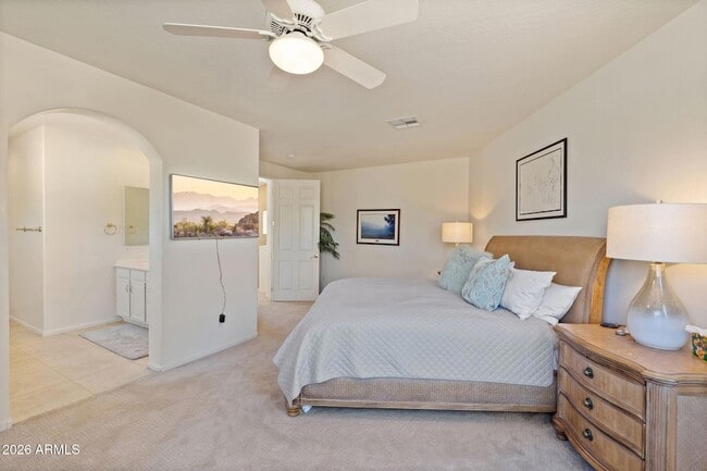 Building Photo - 20802 N Grayhawk Dr