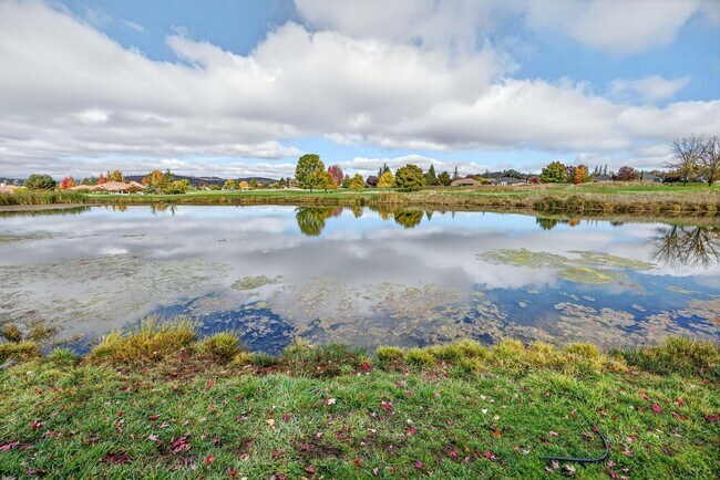 Building Photo - 460 Robert Trent Jones Blvd