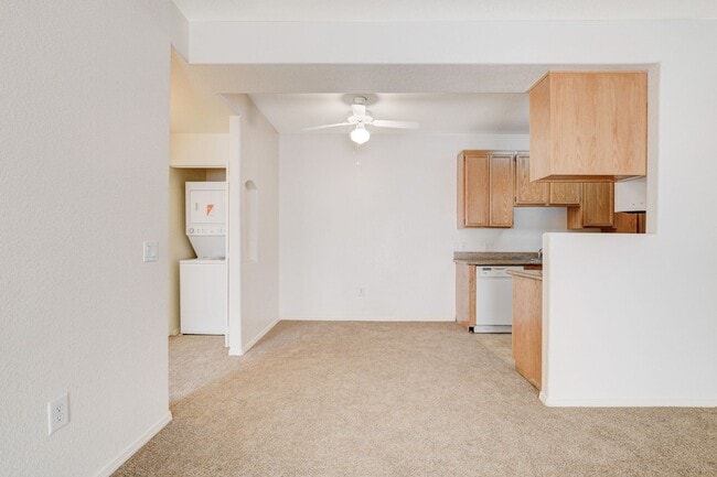 Building Photo - Beautiful 2 Bedroom 2 Full Bath Condo