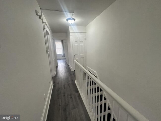 Building Photo - 1613 Edgmont Ave