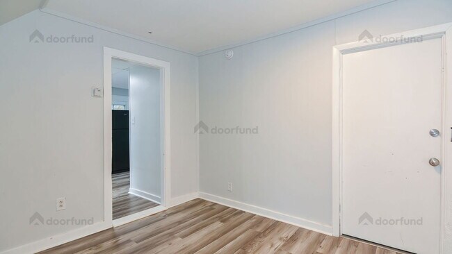 Building Photo - 144 Franklin St