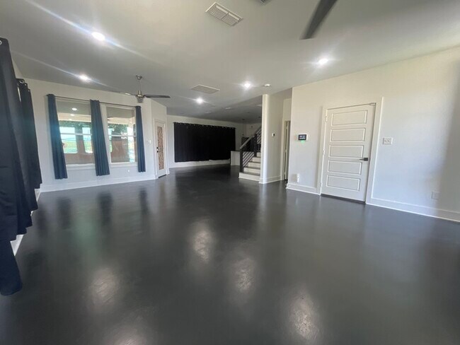 Building Photo - Custom Built 3/2/2 Delga Park! Trinity Trails Minutes from downtown Fort Worth!