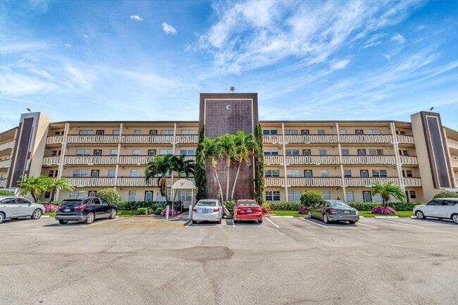 Building Photo - 4049 Wolverton C