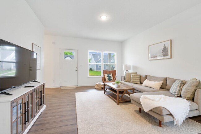 Building Photo - 116 Axlewood Dr