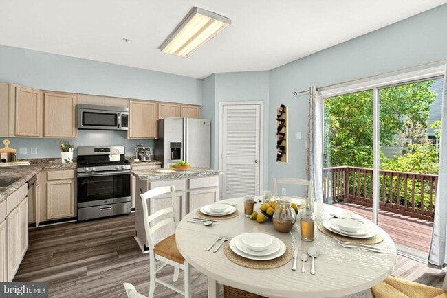 Building Photo - 8605 Willow Leaf Ln
