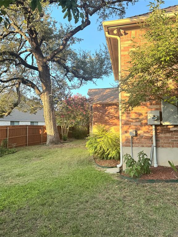 Building Photo - 15800 Double Eagle Dr
