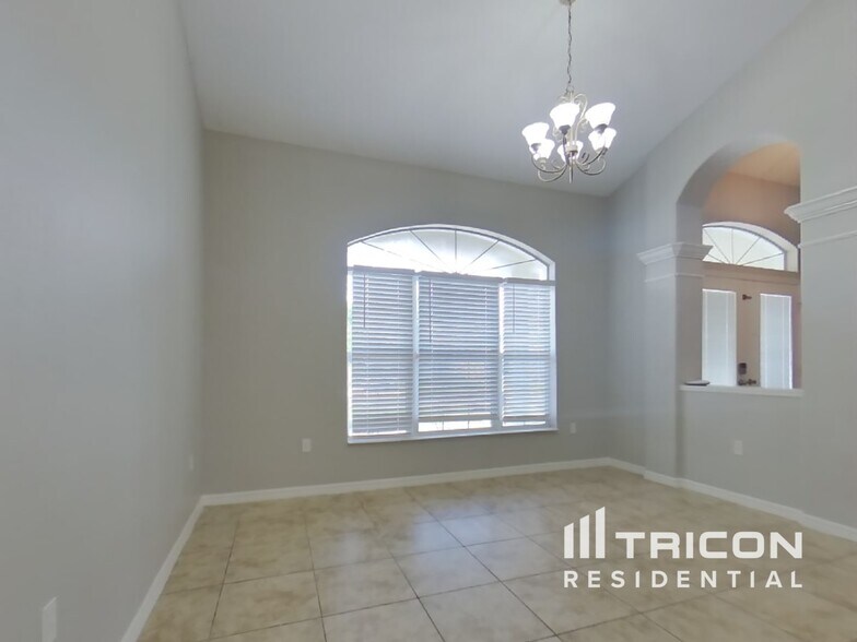 Building Photo - 12229 Helios Ave