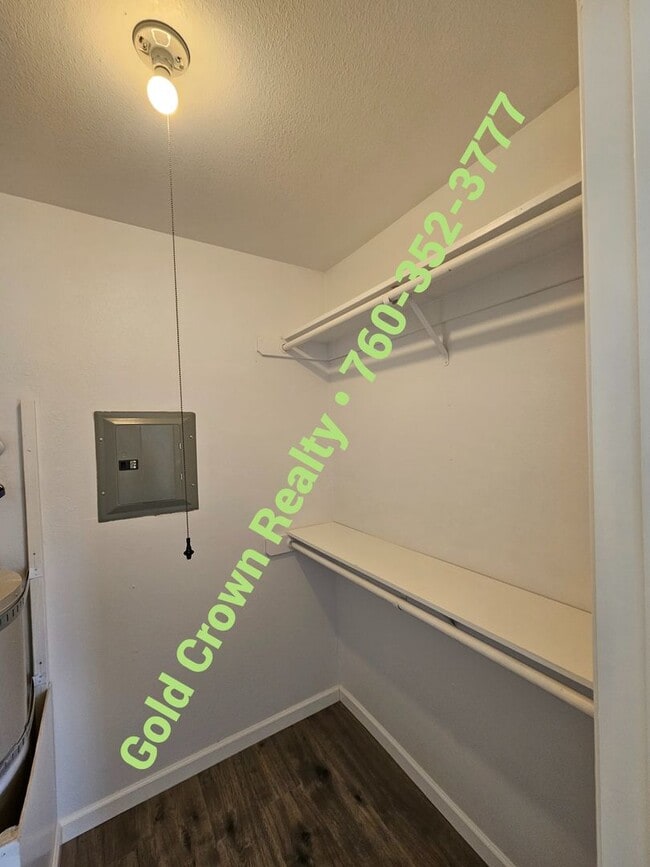 Building Photo - Newly Renovated Condo for Rent