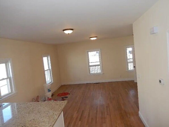Building Photo - 21 Hall St