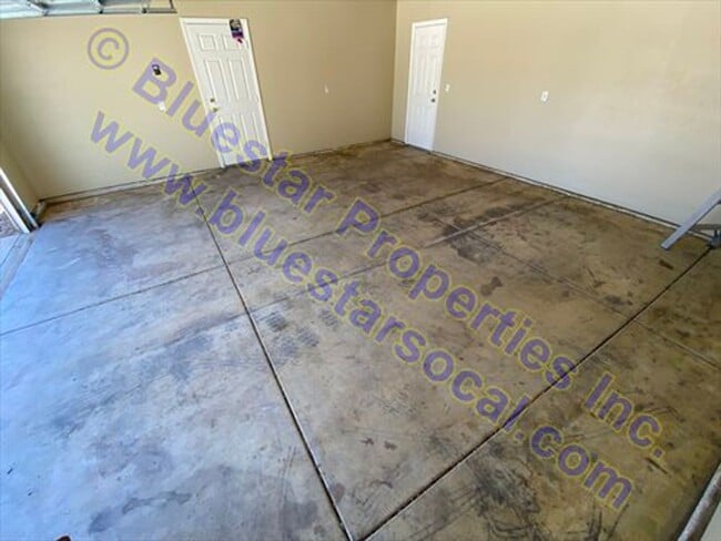 Building Photo - 13460 Cahuenga Rd