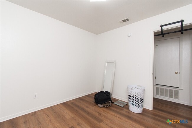 Building Photo - 1606 Yuma Trail