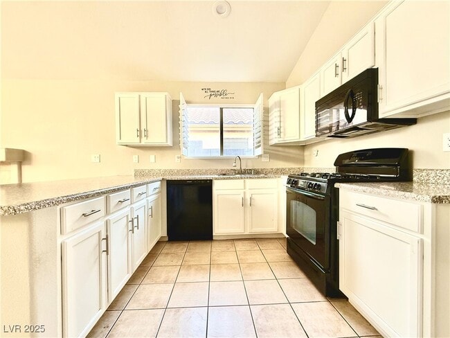 Building Photo - 923 Hollandsworth Ave