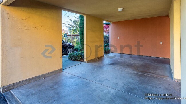 Building Photo - 1167 Broadway